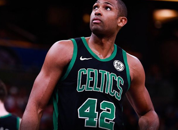 穆勒PK梅西！温哥华白浪杀进美职联总决赛，将战迈阿密国际（梅西对决穆勒！温哥华白浪闯入美职联总决赛，将迎战迈阿密国际）