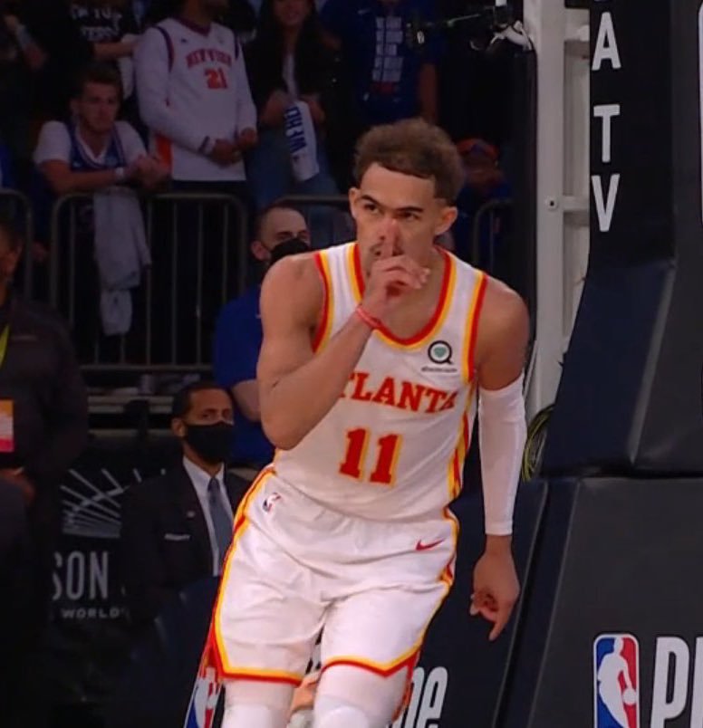 这些明星，两边死对头的球衣都有……（这些明星，把宿敌双方的球衣都集齐了）