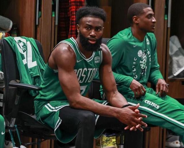 詹卢卡-曼奇尼：意大利渴望参加世界杯，每个人都会全力以赴（詹卢卡-曼奇尼：意大利盼登上世界杯舞台，人人必将拼尽全力）